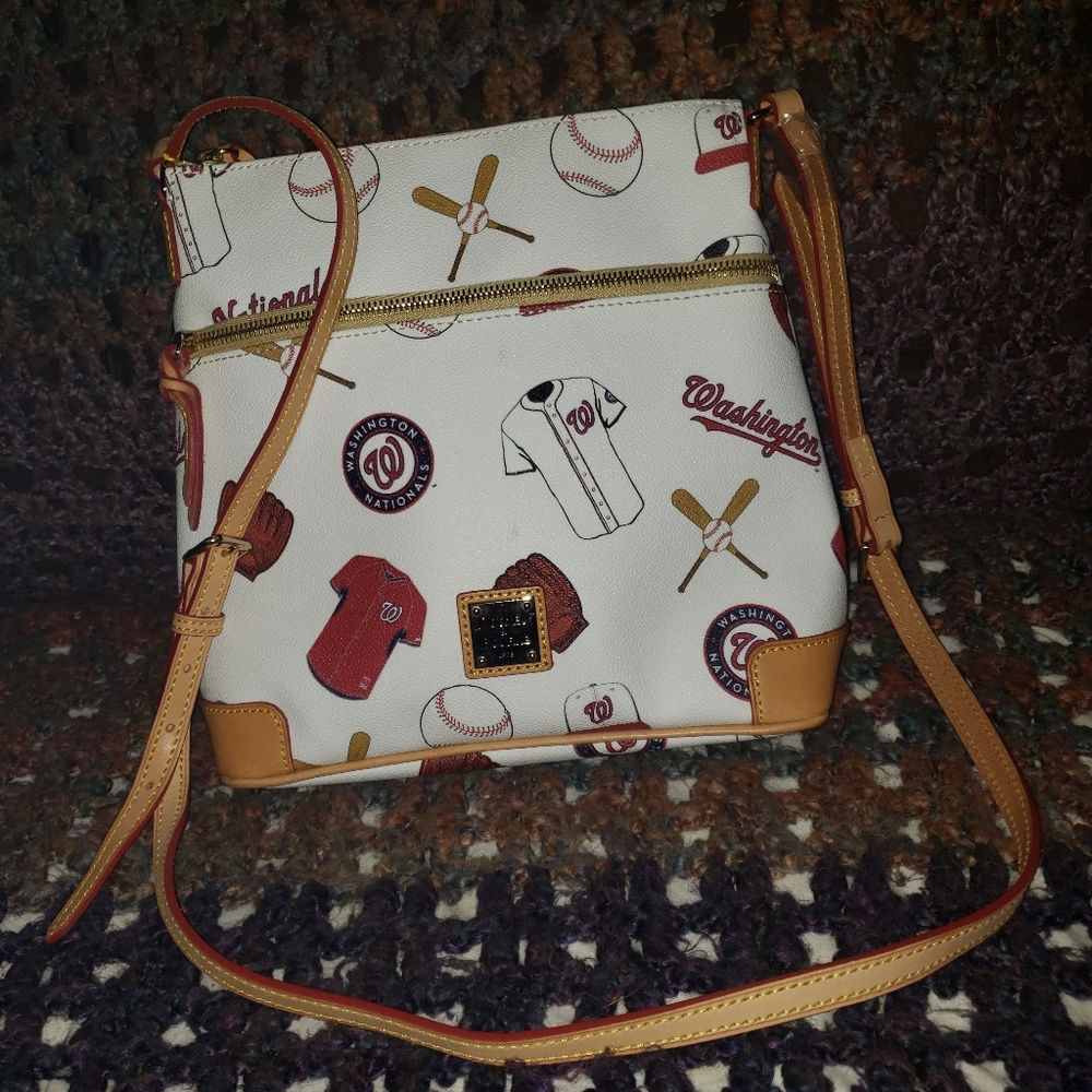 Dooney and Bourke Cross body purse. NWT